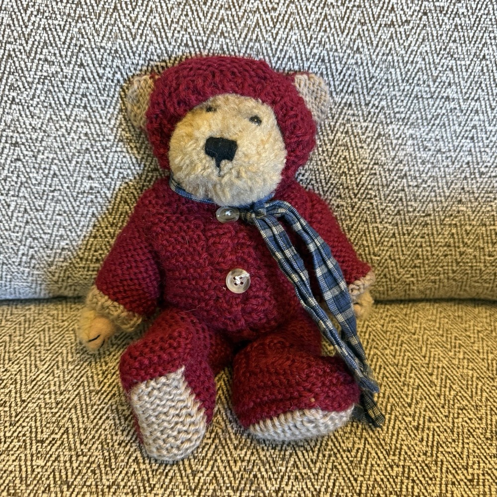 Boyds Bears Karla Mulbeary Plush 8" Red Wool Knitted Pajamas 20th Anniversary